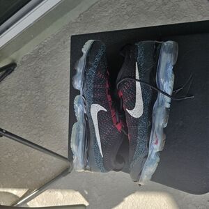 Nike Air VaporMax Flyknit Sneakers